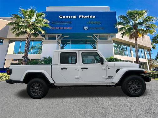 2025 Jeep Gladiator Sport S