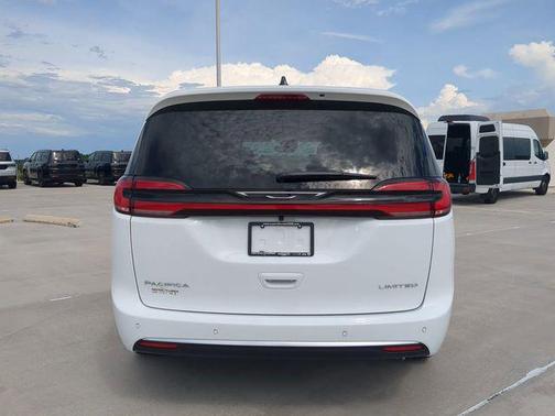 White 2027 Chrysler Pacifica Limited