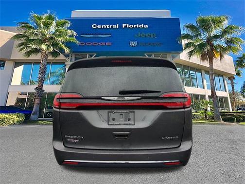 2022 Chrysler Pacifica Limited