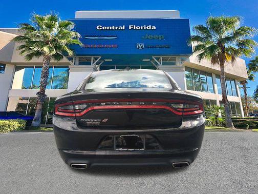 Pitch Black Clearcoat 2022 Dodge Charger SXT