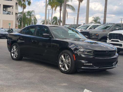 Pitch Black Clearcoat 2022 Dodge Charger SXT
