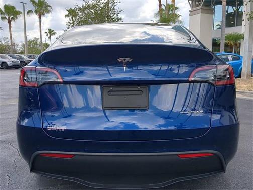 2022 Tesla Model Y Long Range Dual Motor All-Wheel Drive
