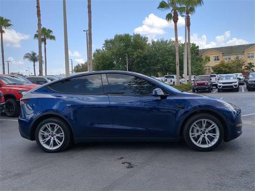 2022 Tesla Model Y Long Range Dual Motor All-Wheel Drive
