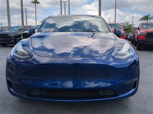 2022 Tesla Model Y Long Range Dual Motor All-Wheel Drive