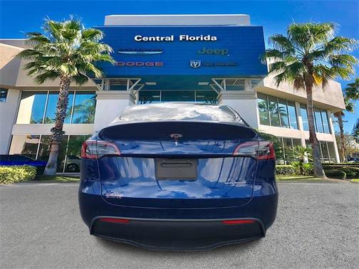 2022 Tesla Model Y Long Range Dual Motor All-Wheel Drive