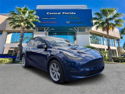 2022 Tesla Model Y Long Range Dual Motor All-Wheel Drive