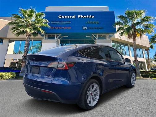 2022 Tesla Model Y Long Range Dual Motor All-Wheel Drive