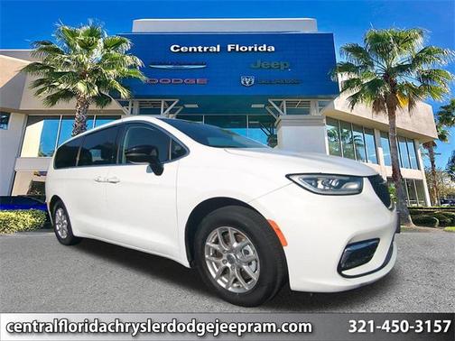 2024 Chrysler Pacifica Touring L