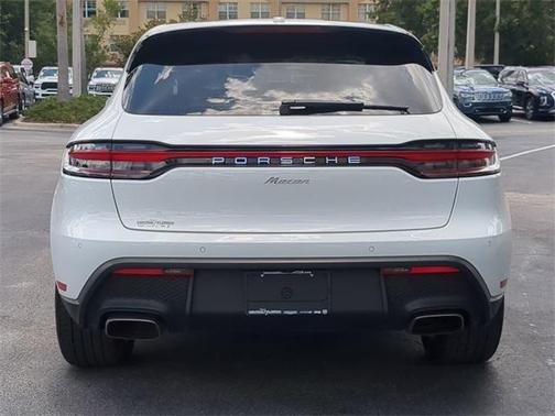 2022 Porsche Macan Base