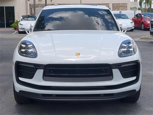 2022 Porsche Macan Base