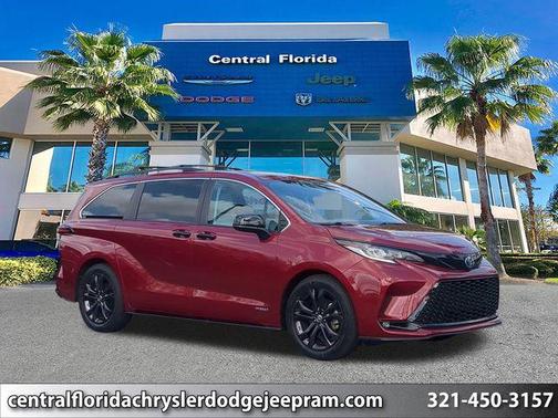 2021 Toyota Sienna XSE 7 Passenger