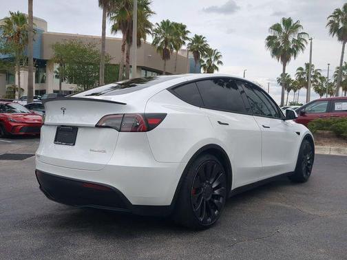 Pearl White Multi-Coat 2022 Tesla Model Y Performance Dual Motor All-Wheel Drive