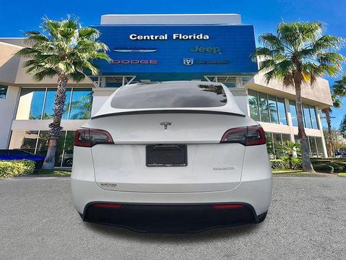 Pearl White Multi-Coat 2022 Tesla Model Y Performance Dual Motor All-Wheel Drive