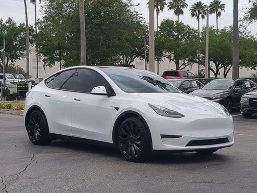 Pearl White Multi-Coat 2022 Tesla Model Y Performance Dual Motor All-Wheel Drive