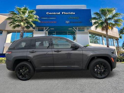 2026 Jeep Grand Cherokee Altitude