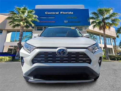 2020 Toyota RAV4 Hybrid SE