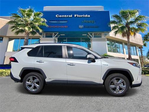 2020 Toyota RAV4 Hybrid SE