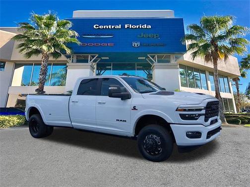 2025 RAM 3500 Limited Crew Cab 4x4 8' Box