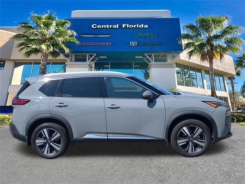 2022 Nissan Rogue SL