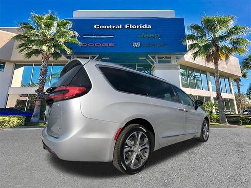 2026 Chrysler Pacifica L