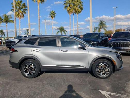 2024 Kia Sportage LX