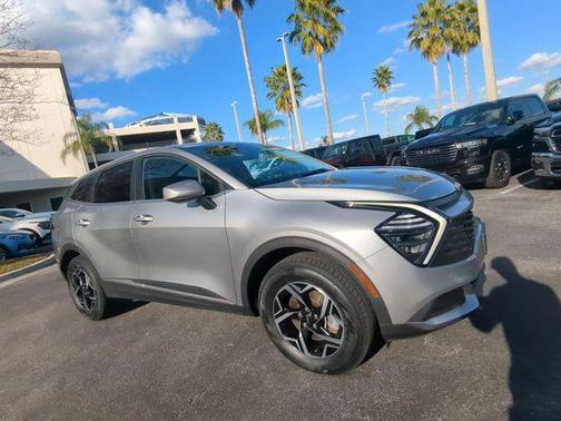 2024 Kia Sportage LX