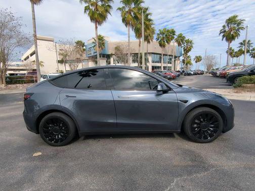 2023 Tesla Model Y Long Range Dual Motor All-Wheel Drive