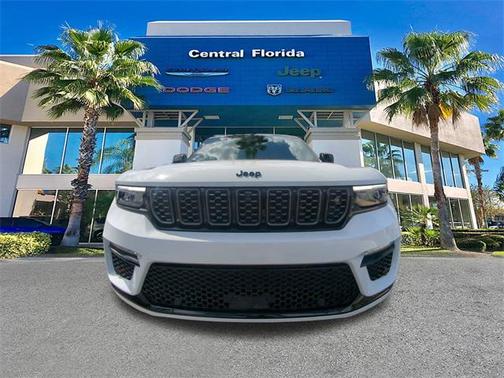 2025 Jeep Grand Cherokee Summit