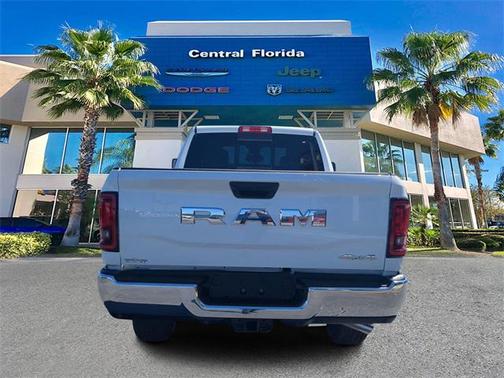2025 RAM 2500 Tradesman Crew Cab 4x4 6'4' Box