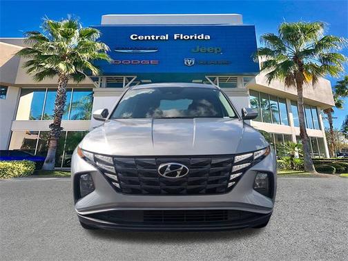 2022 Hyundai TUCSON SE