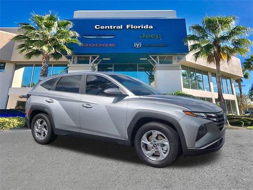 2022 Hyundai TUCSON SE