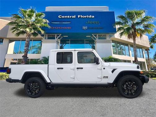 2025 Jeep Gladiator Nighthawk