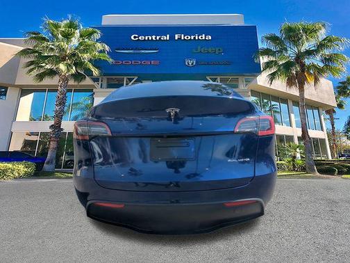 2023 Tesla Model Y Long Range Dual Motor All-Wheel Drive