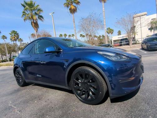 2023 Tesla Model Y Long Range Dual Motor All-Wheel Drive
