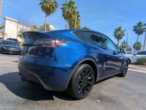 2023 Tesla Model Y Long Range Dual Motor All-Wheel Drive