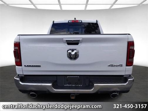 Photo 4 of 33 of 2022 RAM 1500 Laramie