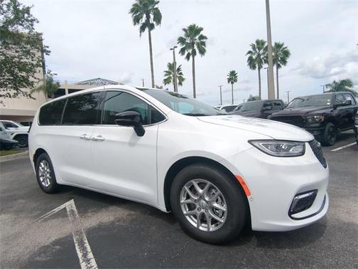 2025 Chrysler Pacifica L