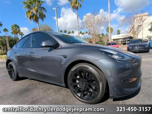 2022 Tesla Model Y Long Range Dual Motor All-Wheel Drive