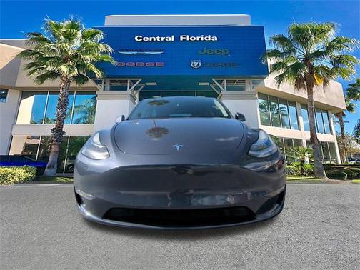 2022 Tesla Model Y Long Range Dual Motor All-Wheel Drive