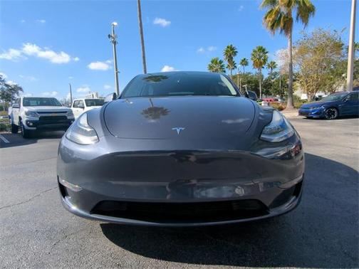 2022 Tesla Model Y Long Range Dual Motor All-Wheel Drive