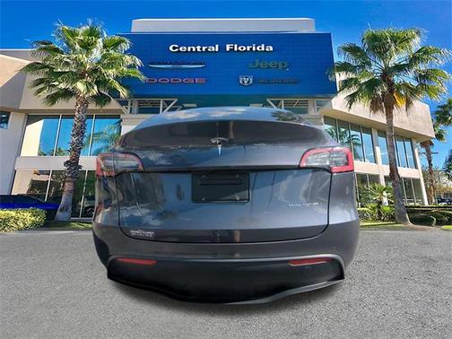 2022 Tesla Model Y Long Range Dual Motor All-Wheel Drive