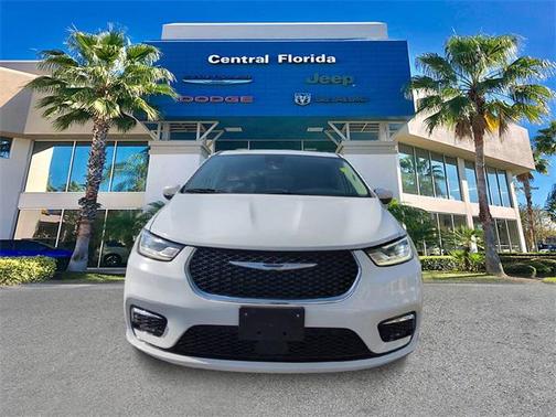2023 Chrysler Pacifica Hybrid Touring L