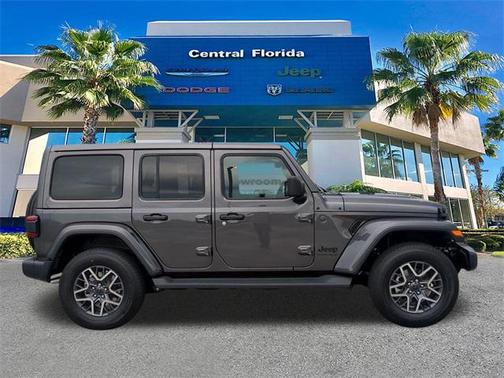 2025 Jeep Wrangler 4-Door Sahara 4x4