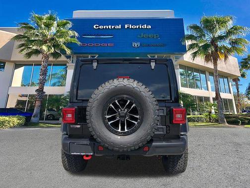 Black Clearcoat 2026 Jeep Wrangler Rubicon