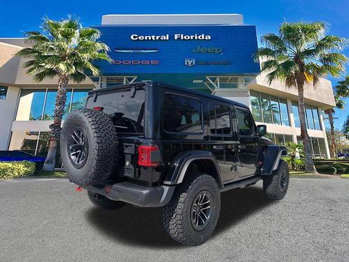 Black Clearcoat 2026 Jeep Wrangler Rubicon