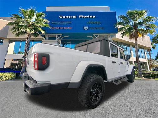 2023 Jeep Gladiator Sport