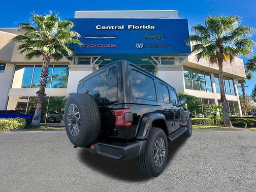 2026 Jeep Wrangler 4-Door Sahara 4x4