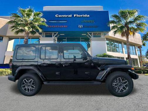 2026 Jeep Wrangler 4-Door Sahara 4x4