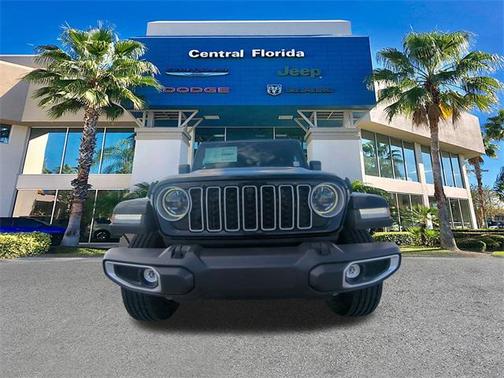 2026 Jeep Wrangler 4-Door Sahara 4x4