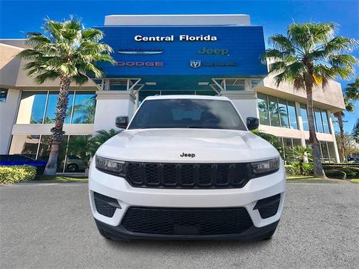 2025 Jeep Grand Cherokee Altitude